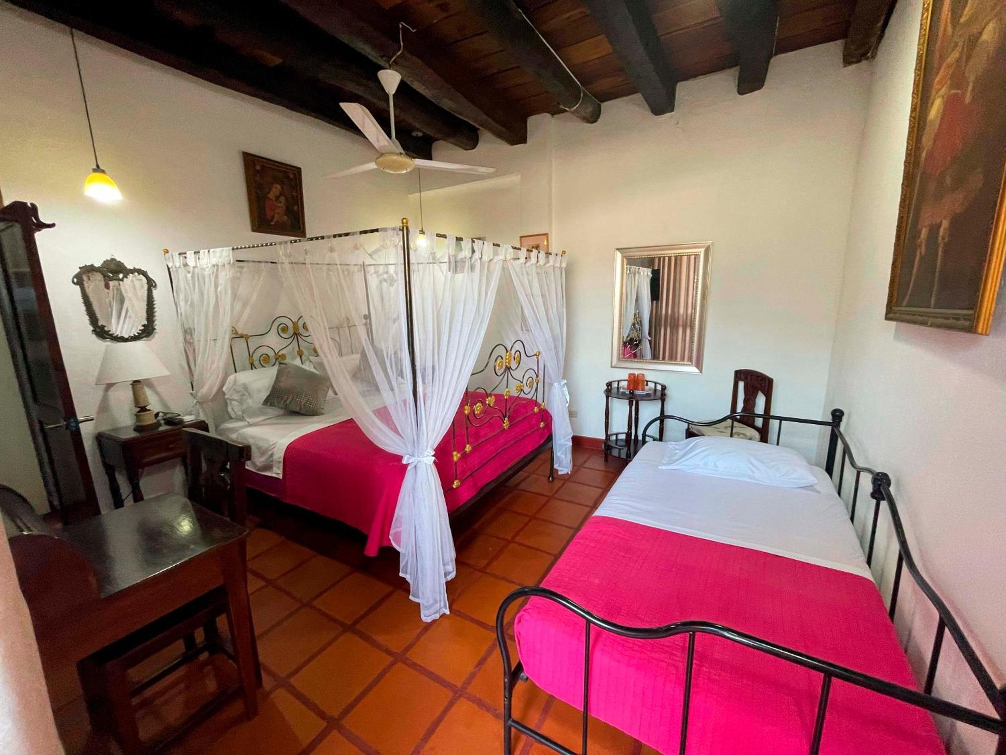 Casa Colonial Serrezuela Cartagena Bagian luar foto